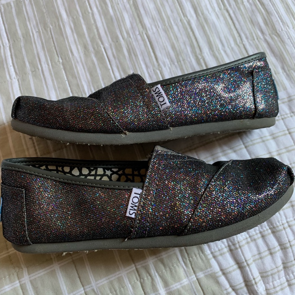 Women Toms shoes